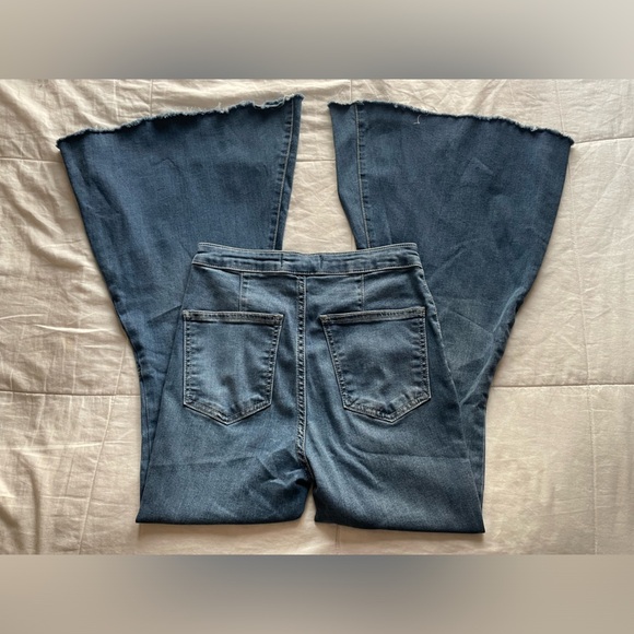 Free People Just Float On High Rise Super Flare Retro Stretch Jeans 27 Festival - Picture 3 of 10